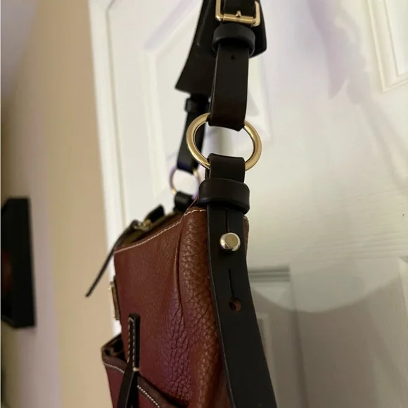 EUC Dooney & Bourke Brown Safari Pebbled Grain Leather Medium Shoulder
Bag - Picture 6 of 13